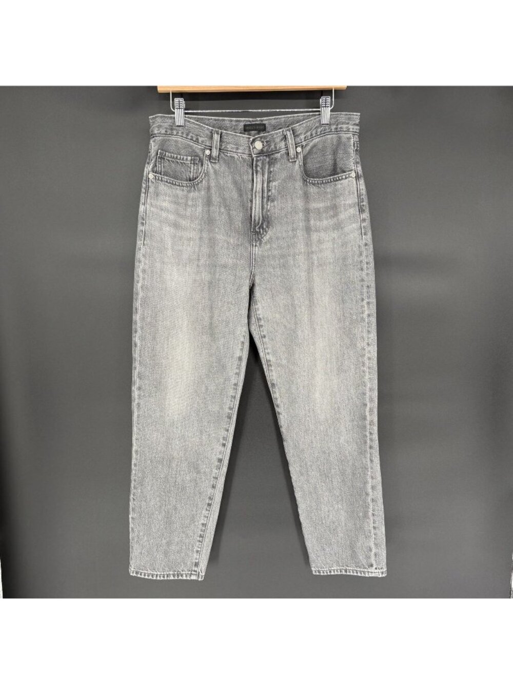 UNIQLO Women’s Boyfriend Tapered Jeans Ankle Length Size 27 Gray Wash